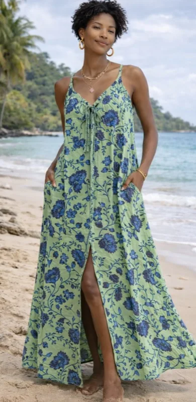 Vestito lungo verde con fiori blu — resort wear artigianale